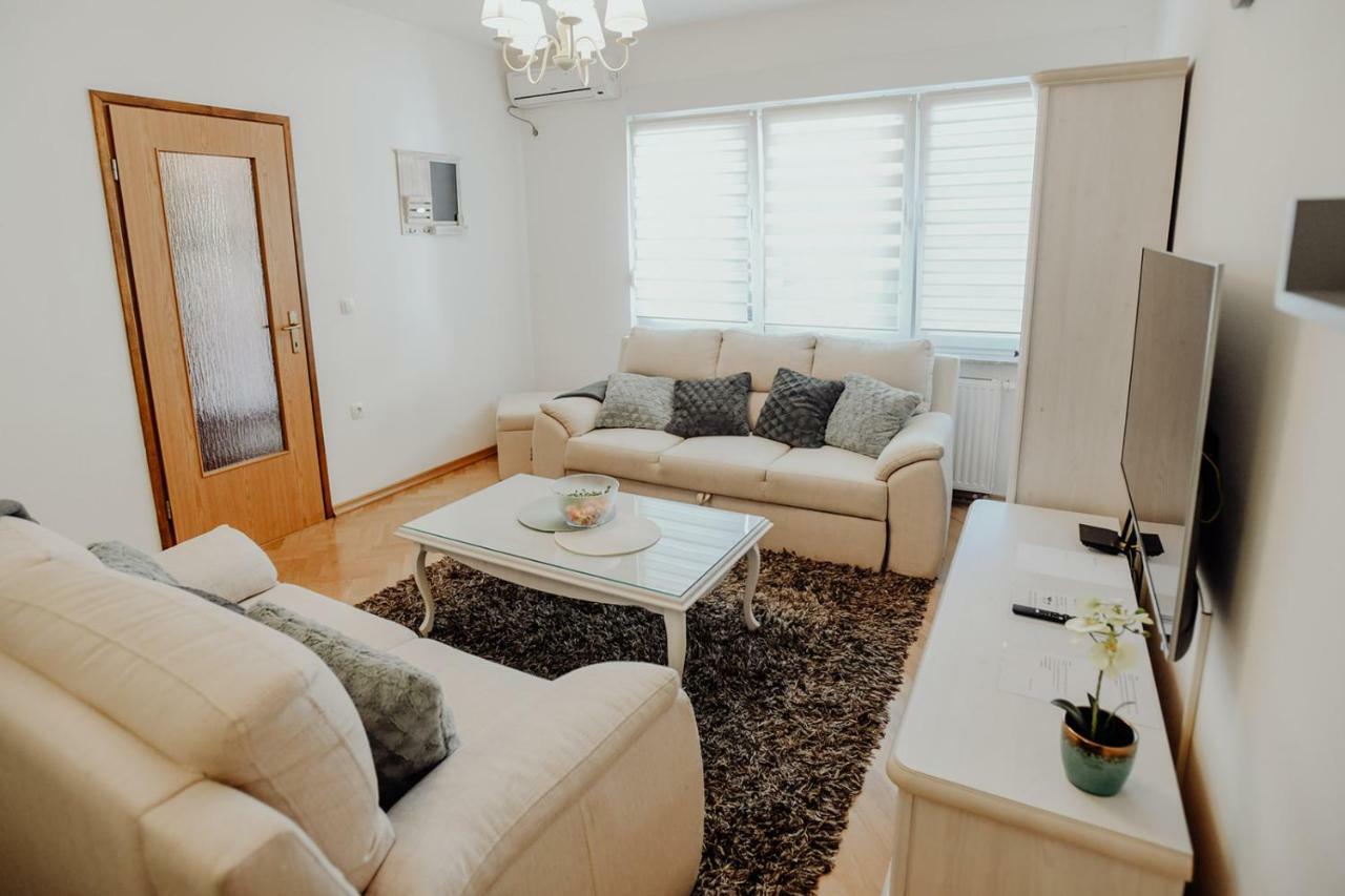 Apartman M5 Ðakovo Exteriör bild